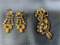 Vintage earrings and pin