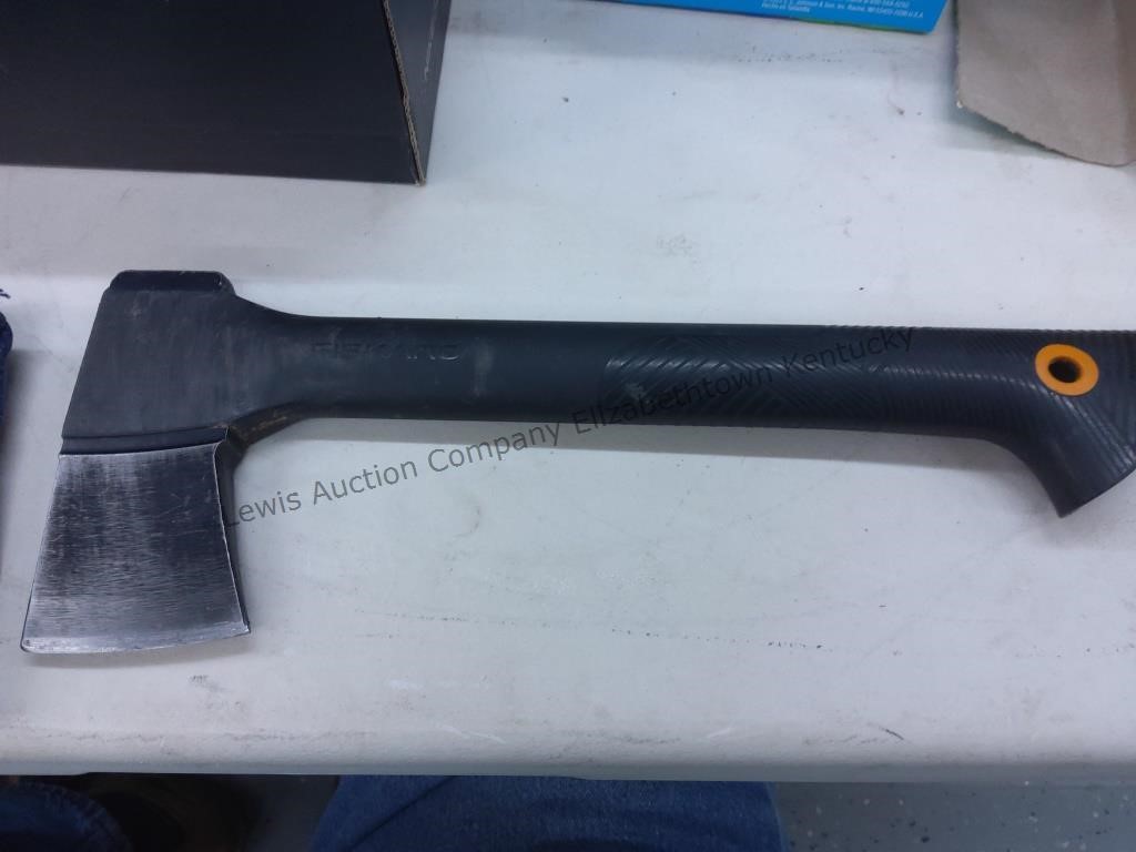 Fiskars hatchet