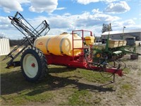 L&D 750 gallon sprayer w/Top Air 60' Hyd booms,