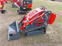 New unused 2024 EG360 mini skid loader, rubber