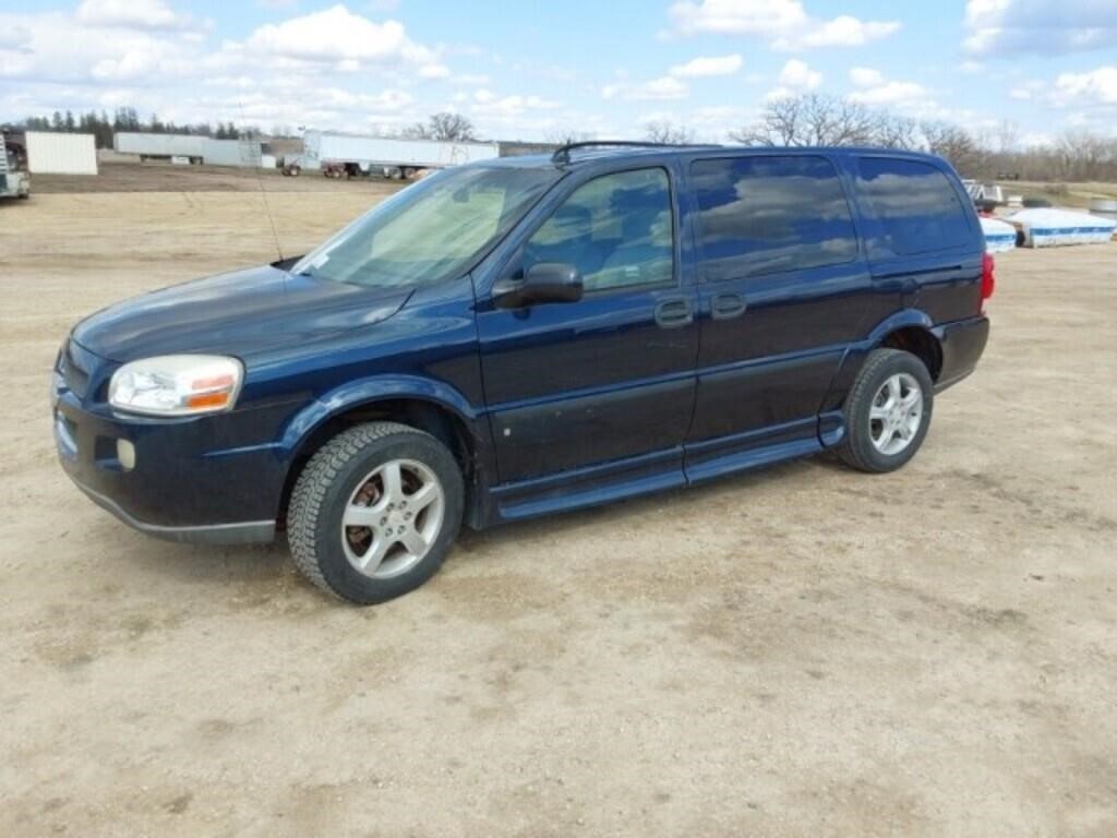 2007 Chevy Uplander Handi Cap van, 107, 981