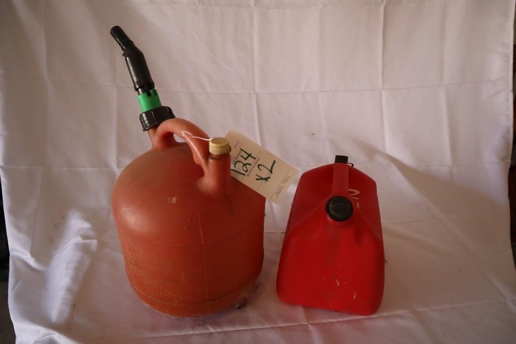 Gas Jugs  1- 1.5 Gallon 1-2.5 Gallon