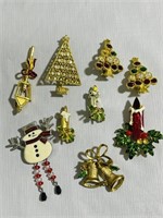 Mix lot of vintage jewelry brooches earrings