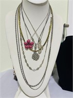 Mix lot jewelry vintage necklaces