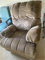Large recliner in good condition