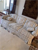 King Hickory sofa approximate 82 inches long