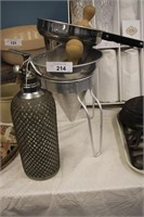 2 SIEVES AND 1 SELTZER BOTTLE