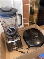 Cuisinart blender and small George Foreman lean