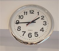16" Battery Op Wall Clock White Easy to read