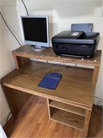 Computer desk with HP 17 inch monitor, HP