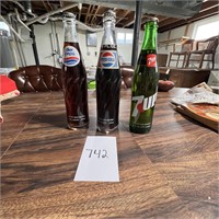Vintage Pepsi/7-Up Bottles