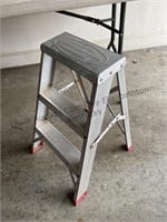 2 step step ladder aluminum