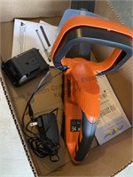 20 V electric hedge trimmer one battery and