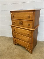 Maple Virginia House Chest of Drawers