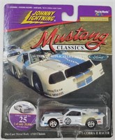 Johnny Lightning Mustang Classics 1975 Cobra II Ra