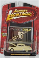 2006 Johnny Lightning '50 Oldsmobile Super 88