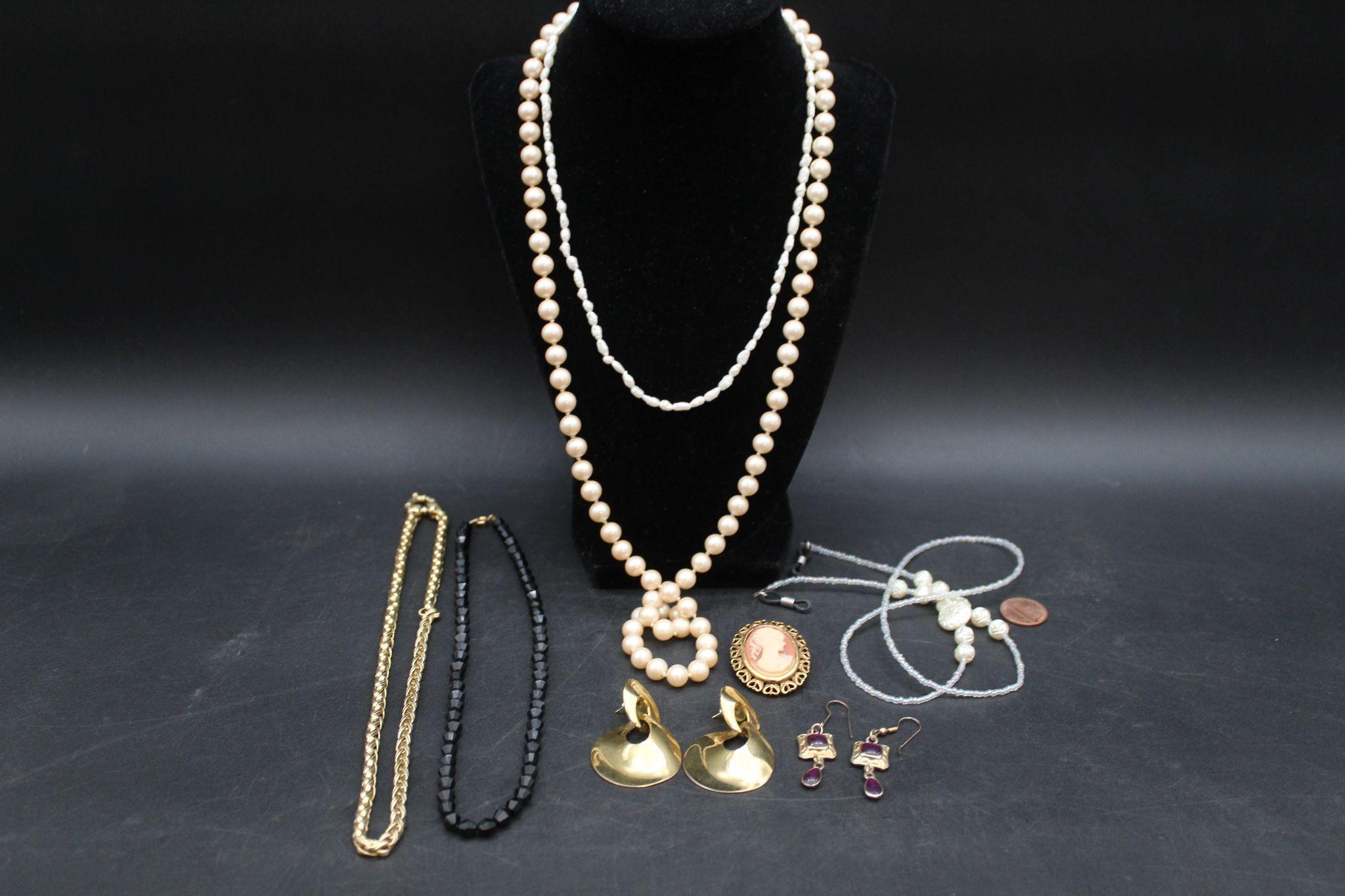 10 Pcs. French Jet, Cameo, Pearls Costume+++