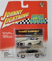 2001 Johnny Lightning '74 Hurst Oldsmobile
