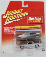 Johnny Lightning 1968 Ford Thunderbird