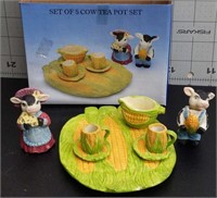 Set of 5 cow tea pot set