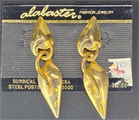 Vibrate alabaster earrings