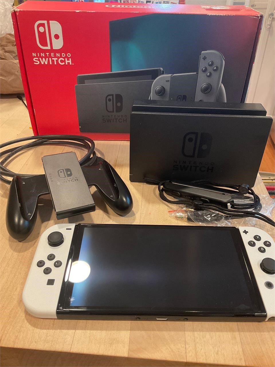 Nintendo switch, OLED new in the box