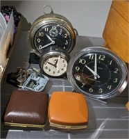 GROUP OF ASSORTED CLOCKS