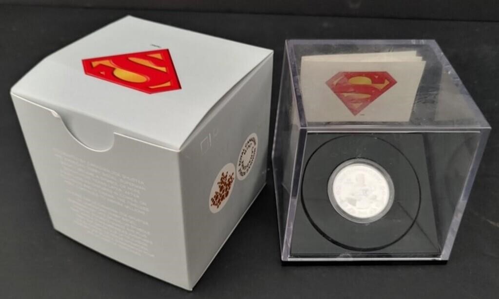 7.96g , 9999 Silver Superman Coin In Display
