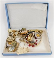 Vintage Jewelry Box/Case with Jewelry