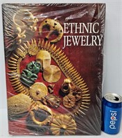 Ethnic Jewelry Book: Africa Asia Pacific - M Butor