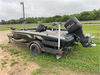 1995 Nitro Tracker Bass Boat w/1994 Mercury Motor