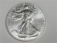 Beautiful Silver Eagle Dollar  2021 Coin