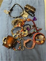 Bag of cosmetic jewelry