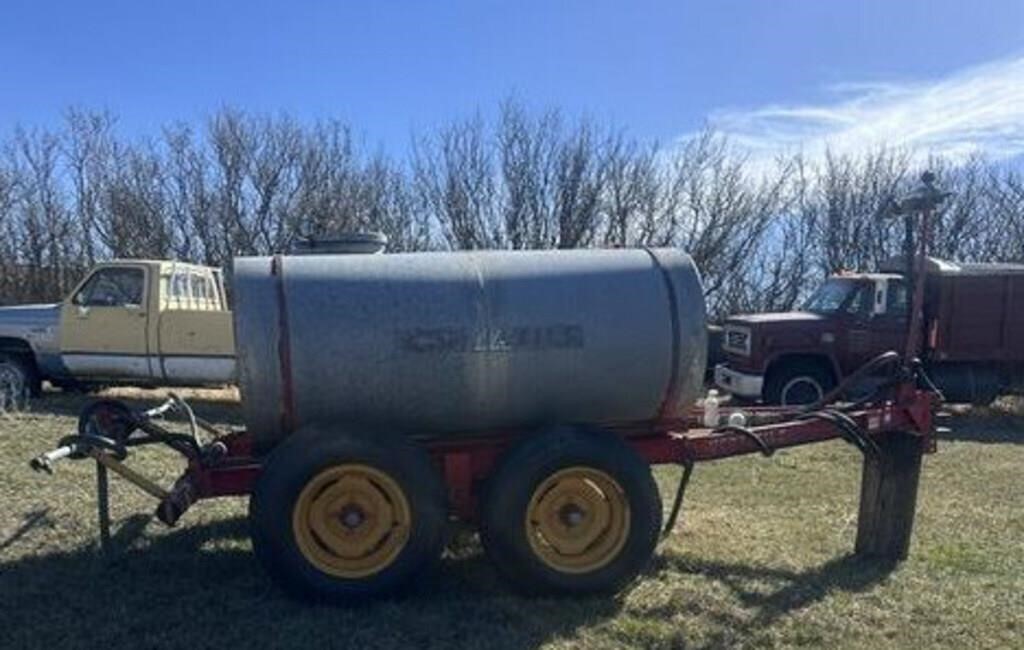 500 Gallon Approx. Water Trailer/Sprayer