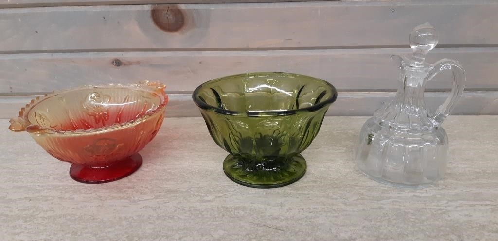 Glassware lot with color pieces