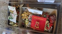Vintage costume jewelry pin lot