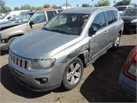 2016 Jeep Compass 1C4NJCBAXGD553896 Gray