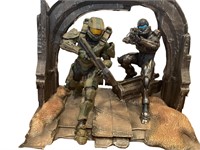 Halo large display with action figures