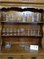 MISCELLANEOUS GLASSWARE INCLUDING CUPS MUGS