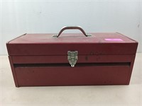 19" metal toolbox with tray