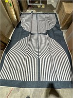 9 x 5 ft rug