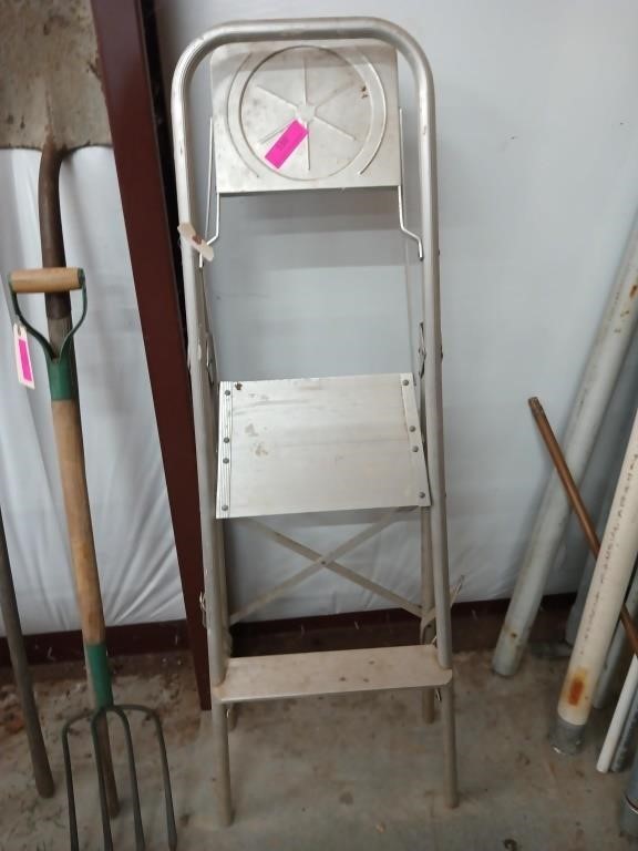 2 ft aluminum step ladder