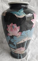 Beautiful Large Chinese Enameled Vase With