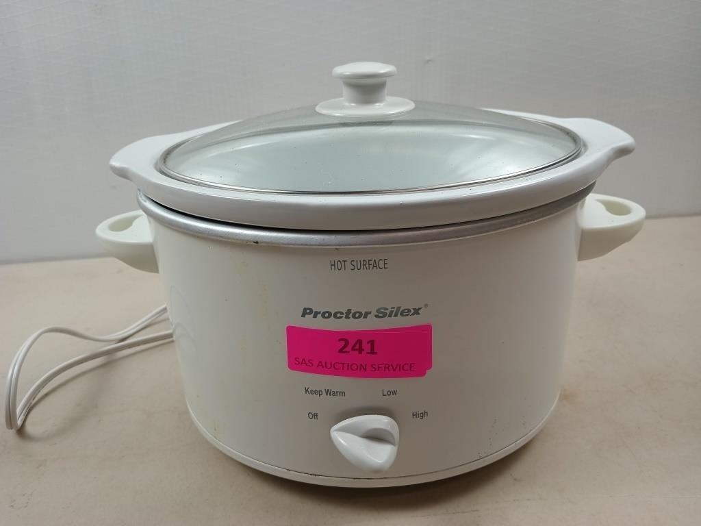 Proctor Silex slow cooker, works, medium size