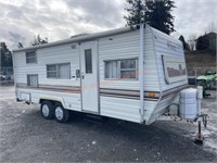 1985 Fleetwood 23’ Travel Trailer