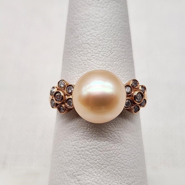 14K Gold Ring w/ Peach Pearl & Diamonds