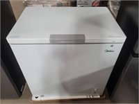 Midea - 7.0 Cu Ft Chest Freezer W/Box