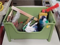 Container W/Assorted Cleaners & Brushes