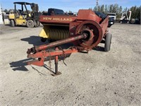 New Holland 268 Hayliner Baler