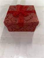 SMALL RED GIFT BOX